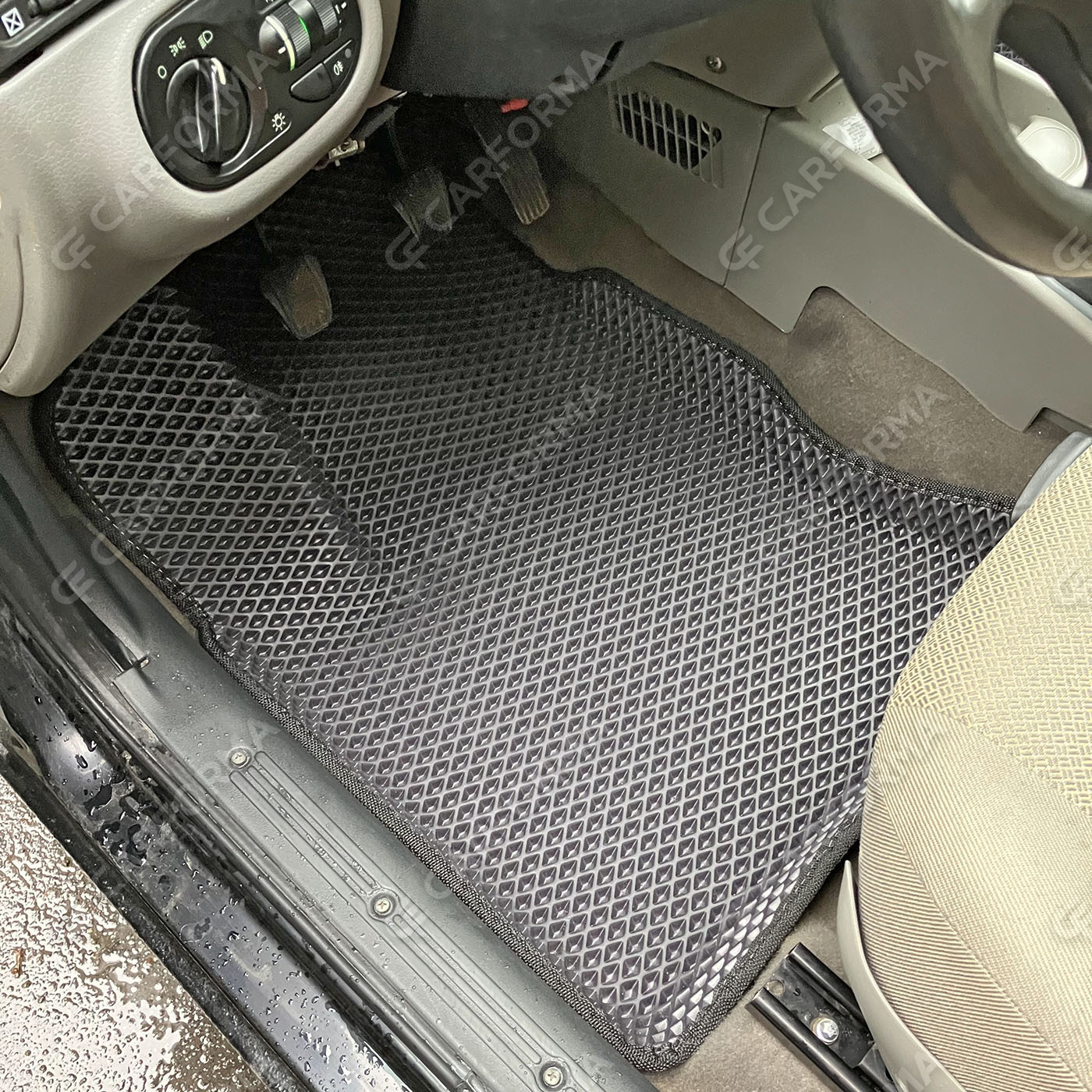 Коврики на Lada (ВАЗ) Kalina 2004&nbsp;-&nbsp;2018 в Сургуте