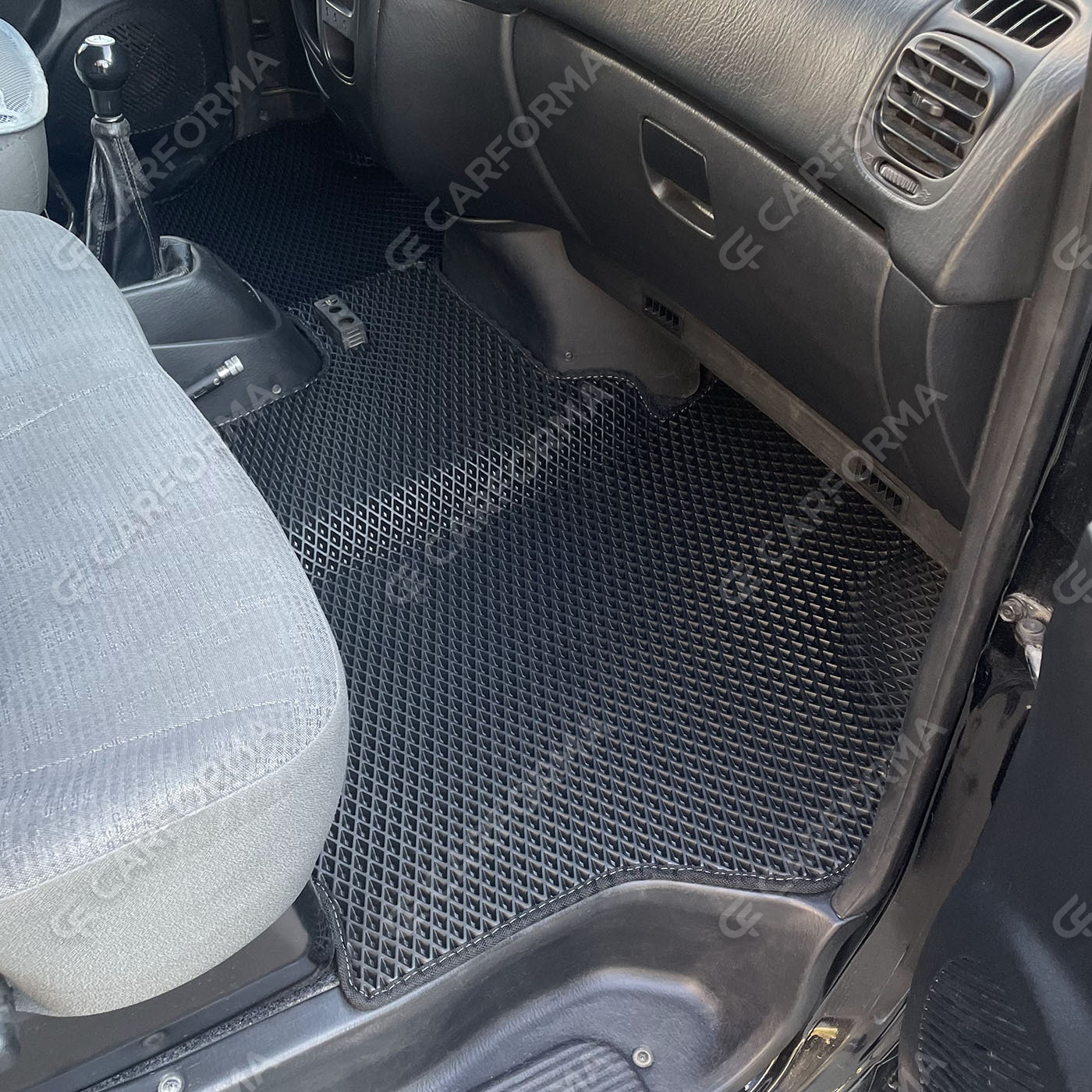 EVA коврики на Hyundai H1 I 1996&nbsp;-&nbsp;2007 в Сургуте