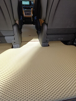 EVA коврики на KIA Carnival IV 11 мест 2020 - 2025 в Сургуте EVA коврики на KIA Carnival IV 11 мест 2020 - 2025 в Сургуте