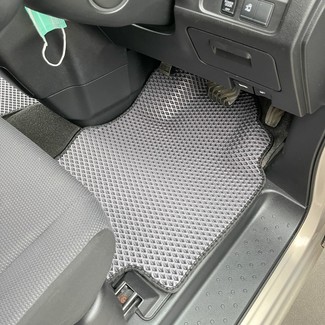 Ворсовые коврики на Nissan Serena (C26) 2010 - 2016 в Сургуте