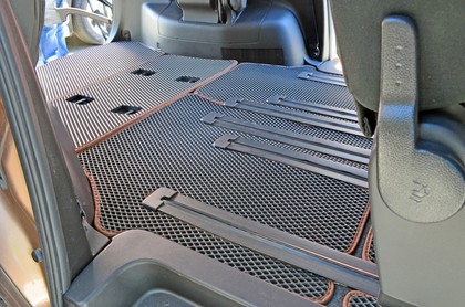 Ворсовые коврики на Nissan Serena (C26) 2010 - 2016 в Сургуте