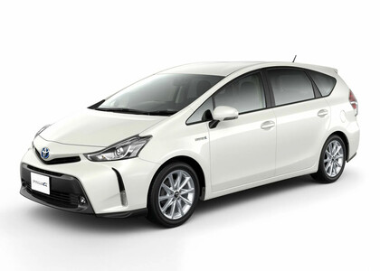 EVA коврики на Toyota Prius Alpha 2011 - 2021 в Сургуте