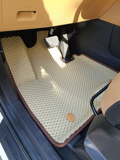 Ворсовые коврики на KIA Carnival IV 8 мест 2020 - 2025 в Сургуте Ворсовые коврики на KIA Carnival IV 8 мест 2020 - 2025 в Сургуте