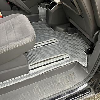 EVA коврики на Volkswagen Multivan (T7) 2021&nbsp;-&nbsp;2026 в Сургуте