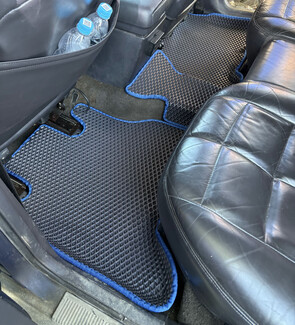 Ворсовые коврики на Jeep Grand Cherokee (ZJ) 1992 - 1999 в Сургуте Ворсовые коврики на Jeep Grand Cherokee (ZJ) 1992 - 1999 в Сургуте