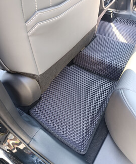 Ворсовые коврики на Toyota Rav4 VI 2025 - 2026 в Сургуте Ворсовые коврики на Toyota Rav4 VI 2025 - 2026 в Сургуте