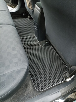 Ворсовые коврики на Toyota Corolla Axio (E14) 2006&nbsp;-&nbsp;2012 в Сургуте