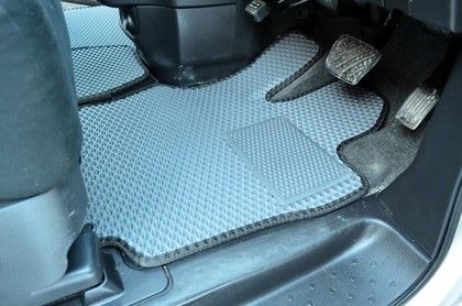 Ворсовые коврики на Nissan Serena (C26) 2010 - 2016 в Сургуте