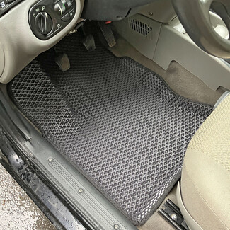 Коврики на Lada (ВАЗ) Kalina 2004 - 2018 в Сургуте Коврики на Lada (ВАЗ) Kalina 2004 - 2018 в Сургуте