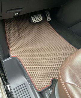 Коврики на Hyundai H1 II 2007 - 2022 в Сургуте
