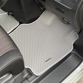 Ворсовые коврики на Nissan Serena (C26) 2010 - 2016 в Сургуте