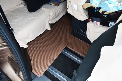 Ворсовые коврики на Nissan Serena (C26) 2010 - 2016 в Сургуте